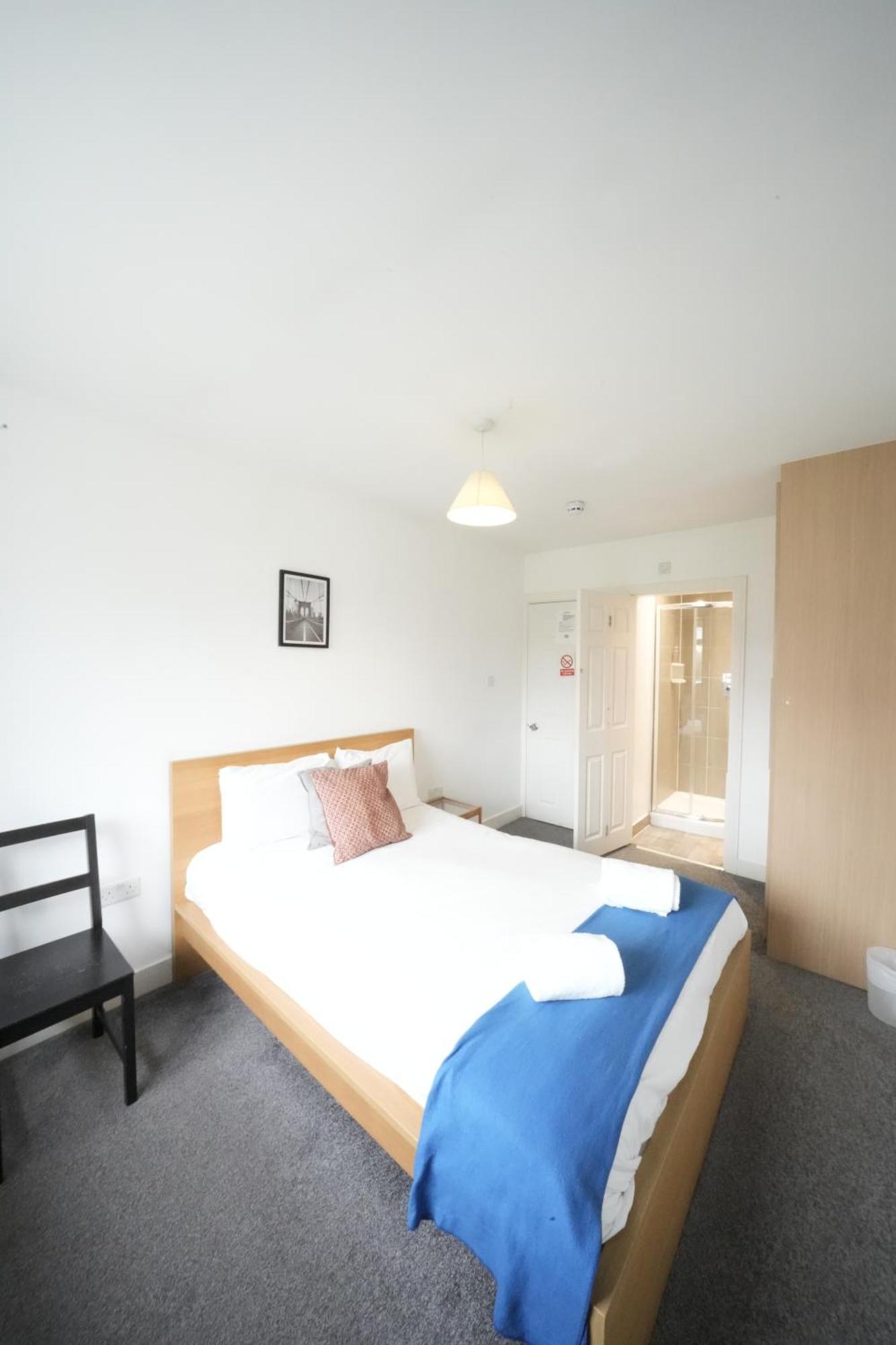 The Great Airport Place: Heathrow-Convenient Private Rooms Harmondsworth Exterior photo